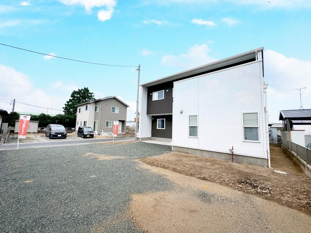 伊勢崎市赤堀鹿島町　中古住宅の外観