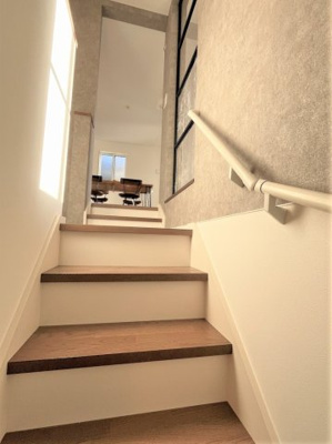 【内装】 | 【仲介手数料２４０万円が無料！】■上石神井駅まで１０分■光サンサンのデザインハウス