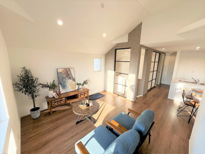 【居間・リビング】 | 【仲介手数料２４０万円が無料！】■上石神井駅まで１０分■光サンサンのデザインハウス