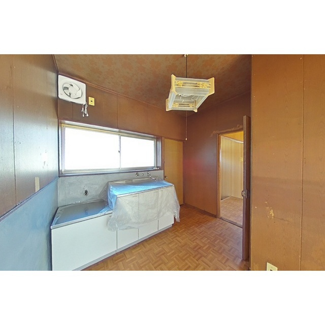 杉山住宅(黒野南)のキッチン|明るいキッチン