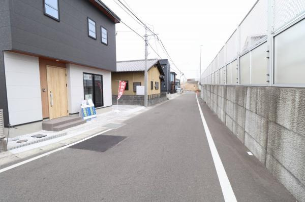 宮崎市吾妻町２　新築戸建の前面道路含む現地写真|【前面道路】
西側公道5.5ｍ