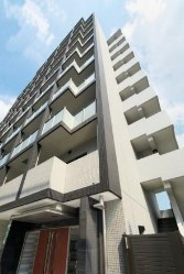 【外観】 | 鉄筋コンクリート造のがっちりとした建物。
