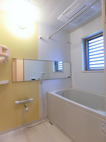 メゾンルミエールの浴室