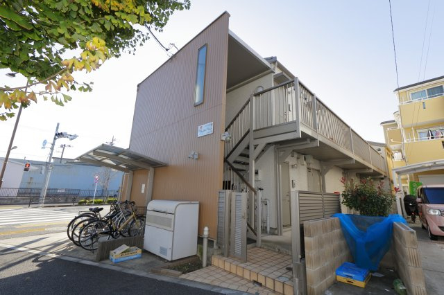 ステラート中央の外観