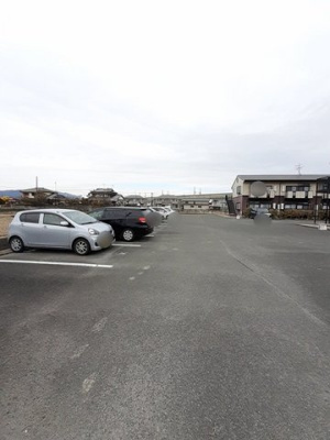 【駐車場】 | 迫間ラッキーハイツⅠ | 駐車場があります