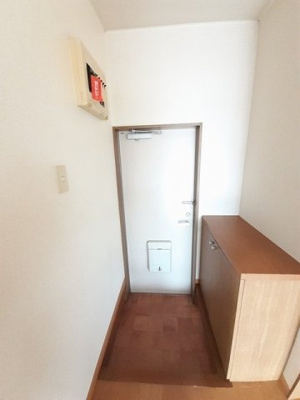 【エントランス】 | 迫間ラッキーハイツⅠ | 落ち着いたエントランスです