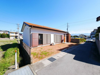 【外観】 | 甲府市国母2丁目　リフォーム履歴あり　内外装大変綺麗な中古戸建　平屋建　車2台