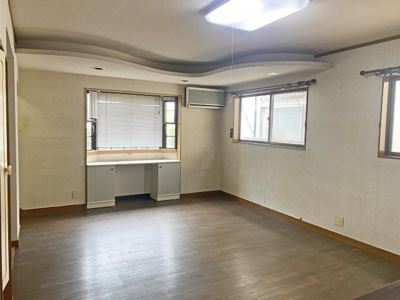 【洋室】 | 鈴鹿市神戸８丁目　店舗付住宅