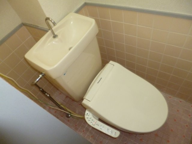 えきまえマンションのトイレ|ウォシュレット