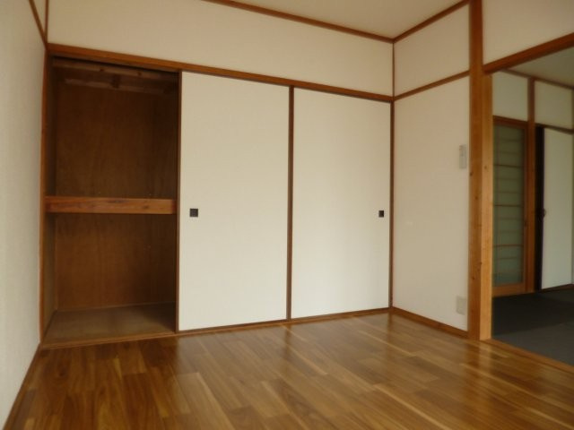 えきまえマンションの洋室