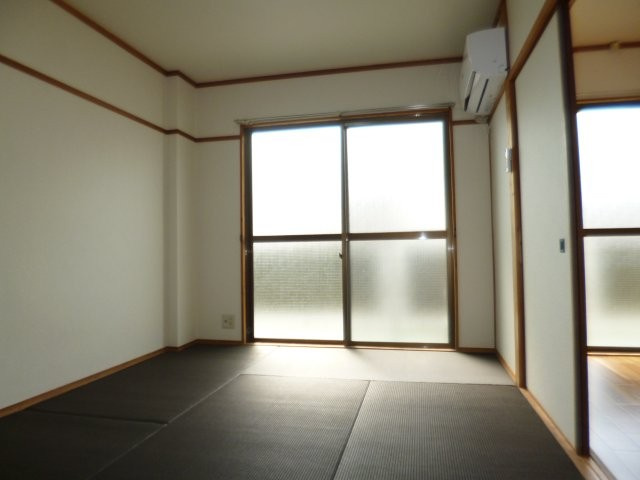 えきまえマンションの和室|モダン畳
