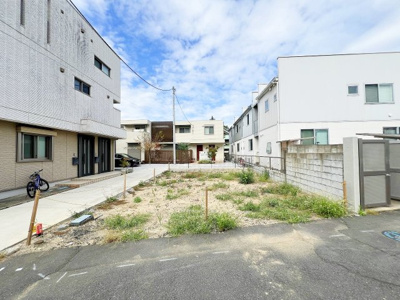 【前面道路含む現地写真】