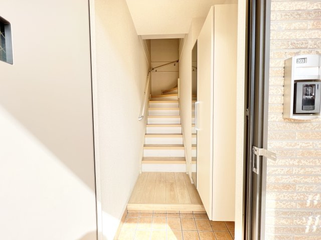 さくらガーデンⅡの玄関|※別部屋参考写真