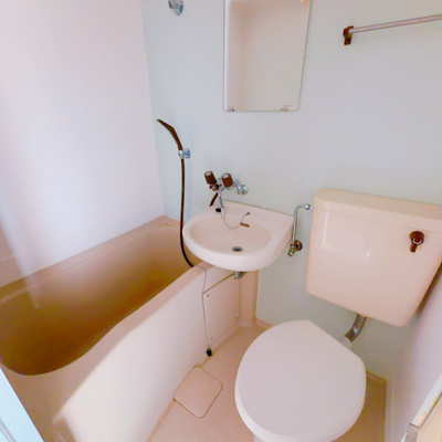 【浴室】 | レオパレス北久里浜第11 | コンパクトで使いやすいシャワー浴室とトイレです