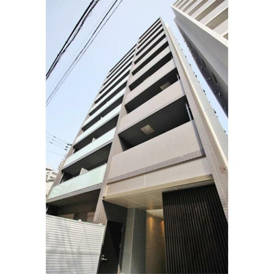 【外観】 | フルール・ラ・メール | 鉄筋コンクリート造のがっちりとした建物。