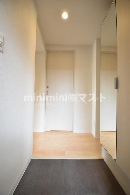 ルネフラッツ玉造本町の玄関