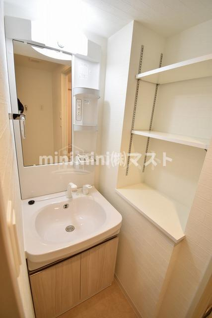 ルネフラッツ玉造本町の洗面所