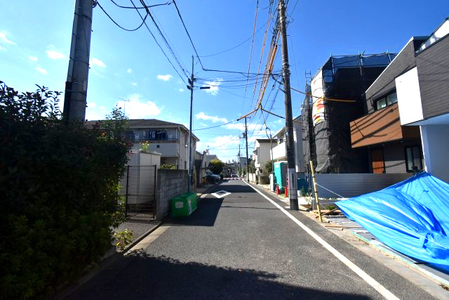 西荻北1丁目・新築戸建の前面道路含む現地写真