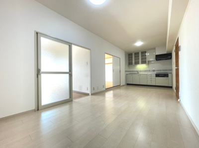 【居間・リビング】 | アパルトマン北千里