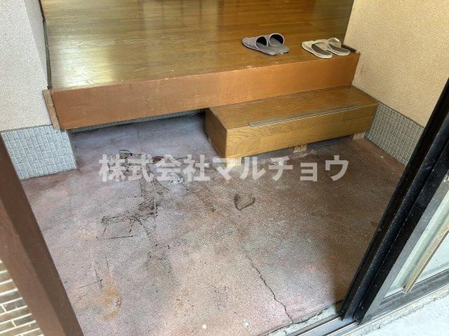 あけぼの貸家の玄関