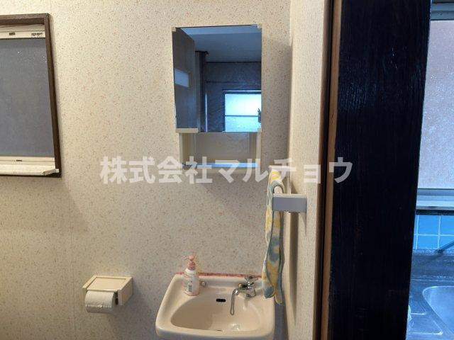 あけぼの貸家の洗面所