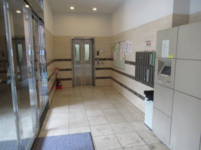 【エントランス】 | リーデンスタワー低層棟 | 明るいエントランスです