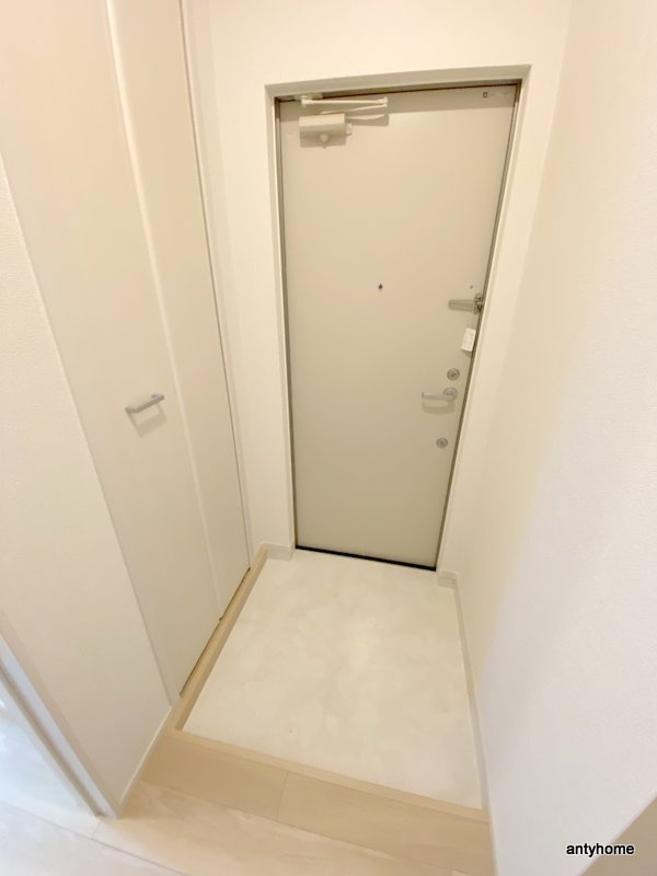 パーチェ エテルノI　仲介手数料無料の玄関