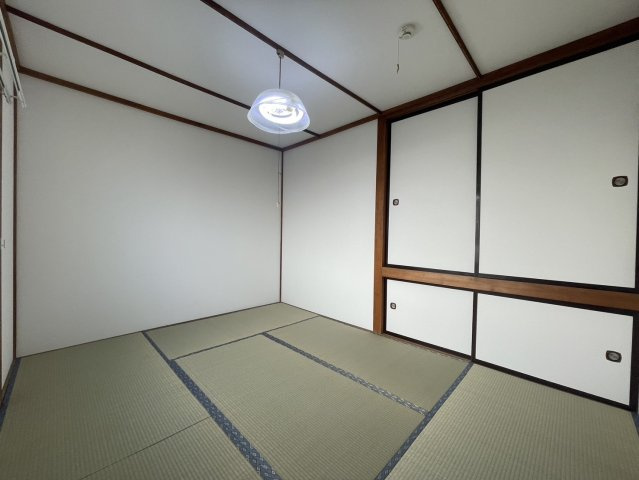 あきさとマンションBの和室