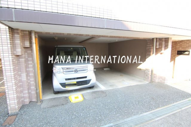 シティクレスト壱番館の駐車場