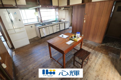 【居間・リビング】 | 宇部市西宇部北７丁目 中古２階建