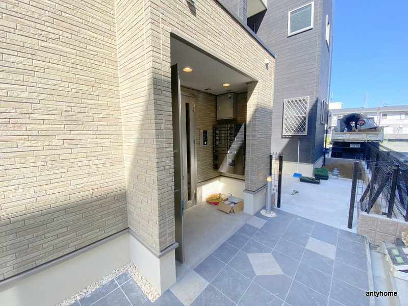 パーチェ エテルノⅡ　仲介手数料無料のエントランス