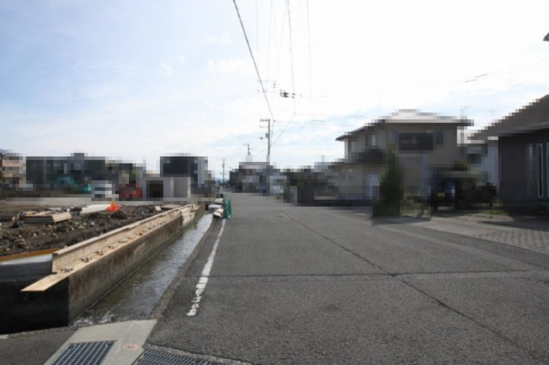 野市町西野　建築条件付き　売土地　Ｂ-4区画（全37区画）の前面道路含む現地写真