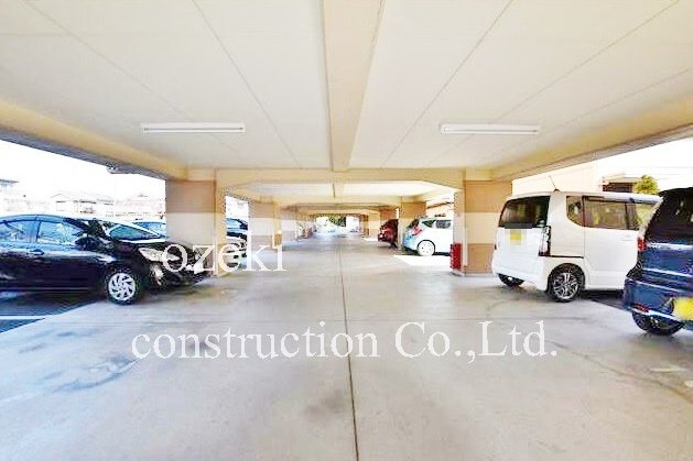 フェリスポート北越谷の駐車場