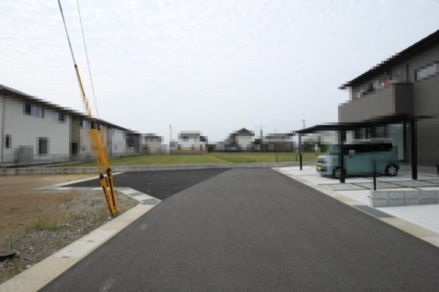 香南市野市町西野　建築条件付き　売土地　Ｄ-7区画（全37区画）の前面道路含む現地写真|前面道路　北側　幅6.0ｍ