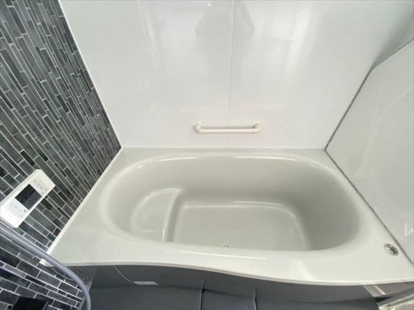 湊　築浅住宅　フジ住宅の家の浴室