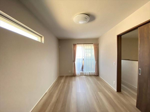 湊　築浅住宅　フジ住宅の家の洋室