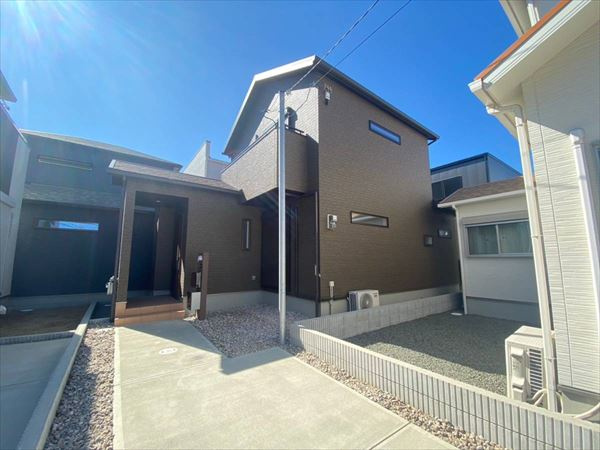 湊　築浅住宅　フジ住宅の家の外観