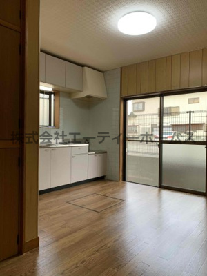 【居間・リビング】 | 梶山天神5丁目貸家 | 使いやすい居間です