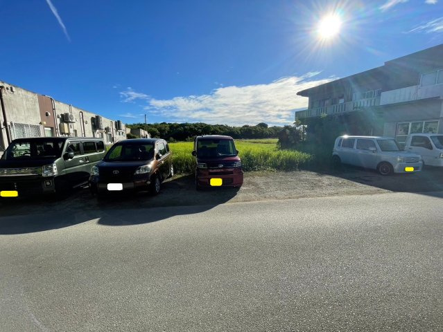 平良字西里1034-15の前面道路含む現地写真