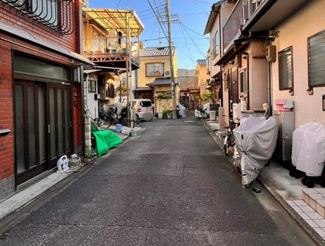 【前面道路含む現地写真】