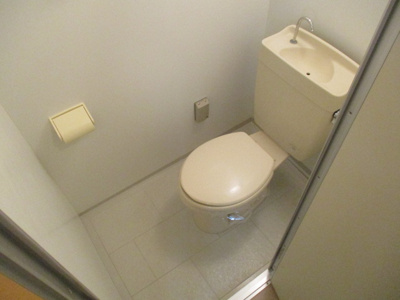 【トイレ】 | コンフォート天久Ⅱ | 写真とは違うお部屋になります。