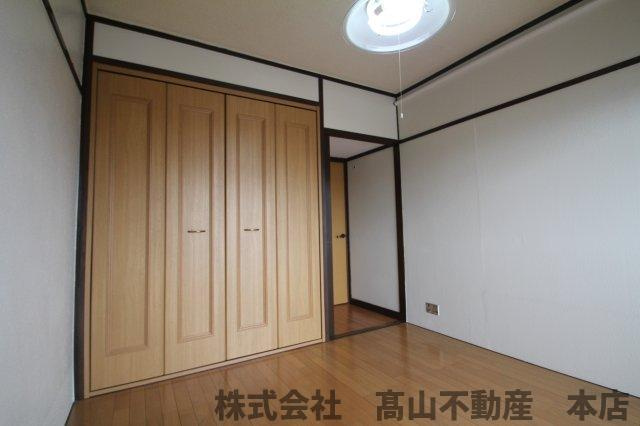 ヴィラ日の里の居間・リビング