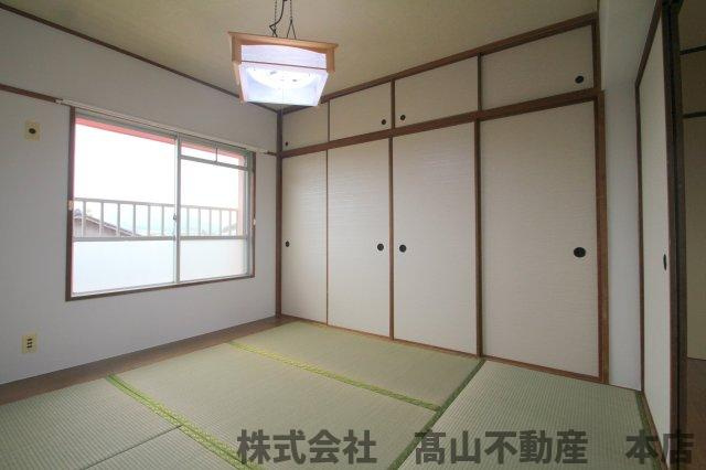 ヴィラ日の里の和室