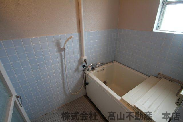 ヴィラ日の里の浴室