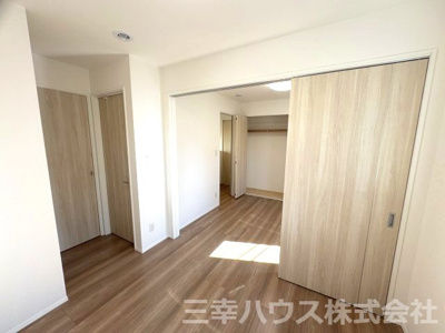 【洋室】 | 柳沢6丁目貸家