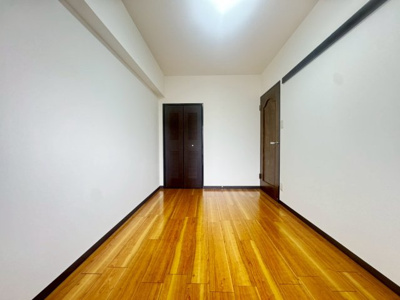 【寝室】 | ドゥ・ルペール