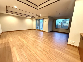 名次町ロジュマンの居間