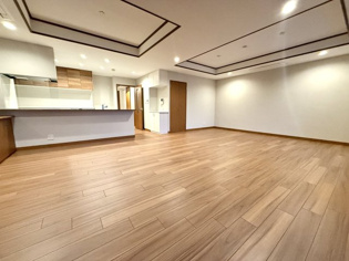 名次町ロジュマンの居間
