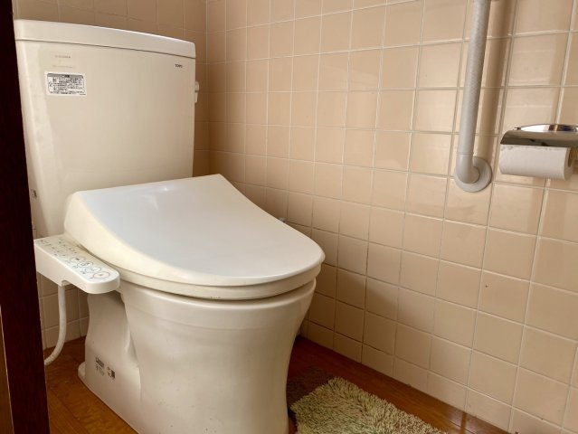 山城町中古戸建のトイレ