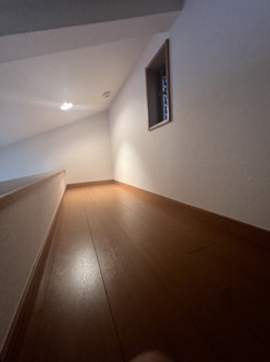 【寝室】 | SS磯子 | 便利なロフトで荷物がたくさん置けます！